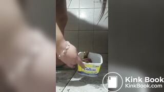 Container poop - video 3
