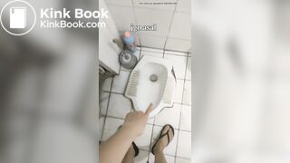 Girl Show Her Poop - video 2