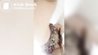 Brasileira cagando e fumando