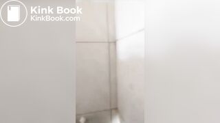 Gostosa brasileira cagando na calcinha vídeo 01