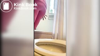 Girl pooping on toilet - video 245