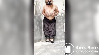 Hot indian bhabhi pooping in bathroom - video 3