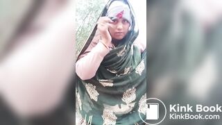 Indian desi bhabhi shitting - video 2