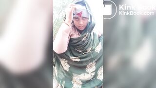 Indian desi bhabhi shitting - video 2