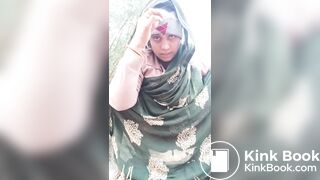 Indian desi bhabhi shitting - video 2
