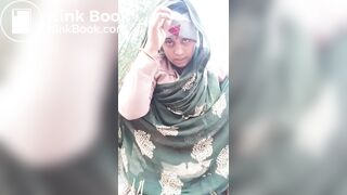 Indian desi bhabhi shitting - video 2
