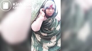 Indian desi bhabhi shitting - video 2