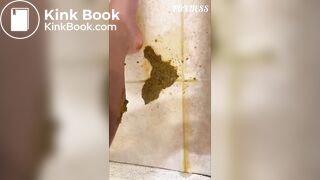 yellow pantypoop and smearing