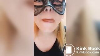 Scat hottie eats her own