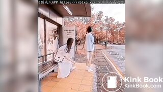 等车时被偷袭