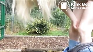 Girl pooping - video 818