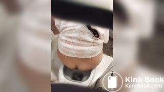 en el bañito cagando-184