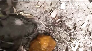 Latín girl shitting delicious diahrrea outside