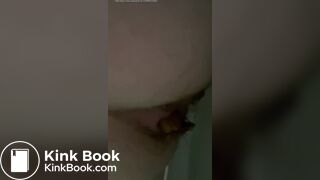 Girl pooping - video 807