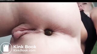 pretty girl shitting - video 4