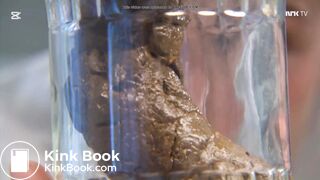 Nordic reporter defecates in a jar