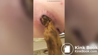 Girl pooping on toilet - video 191