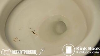 big delicious ass girl drops some nice turds