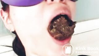 ... deliciosa comiendo su propia mierda