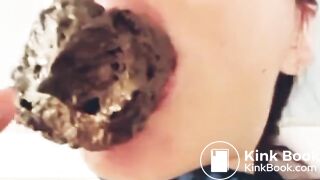... deliciosa comiendo su propia mierda