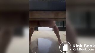 Girl pooping - video 812
