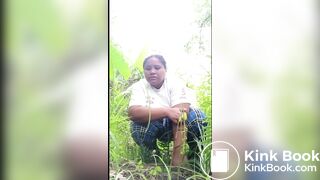 Filipino Bbw Diarrhea in Nature