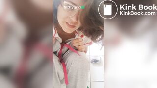 Brasileira gostosa cagando 7