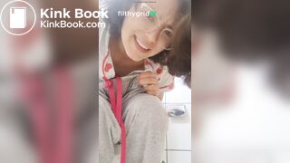 Brasileira gostosa cagando 7