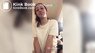 Latina magrinha cagando 10