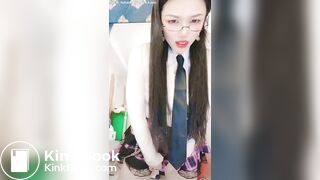 TikTok girl poop