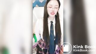 TikTok girl poop