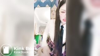 TikTok girl poop