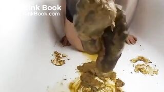 Cagou esfregou com pés