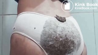 Girl fills panties to the brim