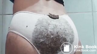 Girl fills panties to the brim