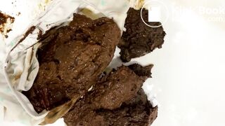 Big poop in white panties under green skirt