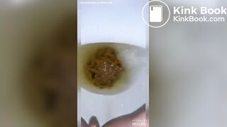 Girl pooping on toilet - video 186