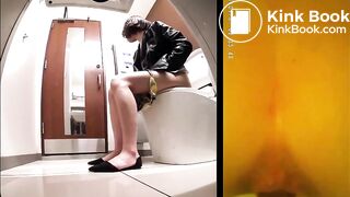 Asian girl Pooping Voyeur