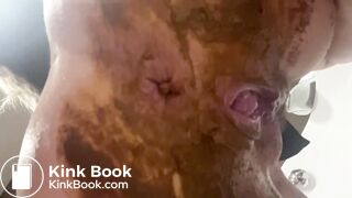 Big poop in tight spotted panties