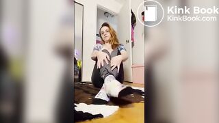 Hot woman mears herself with excrements