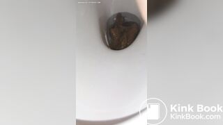 girl pooping selfie2