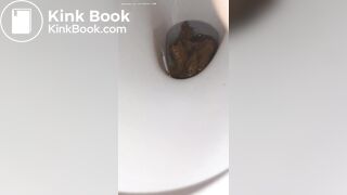 girl pooping selfie2