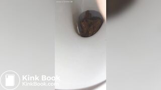 girl pooping selfie2