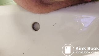 shitting in the sink - video 4