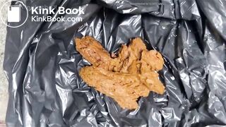 Girl pooping - video 768