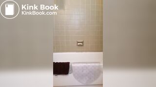 Ragazza con un buco enorme