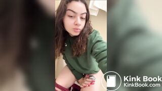 girl pooping - video 289