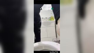 Pooping - video 667
