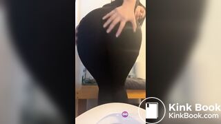 Girl pooping on toilet - video 7