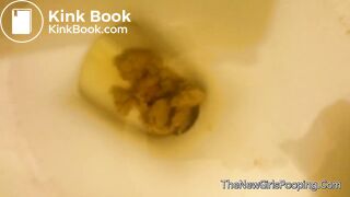 Thick white girl shitting